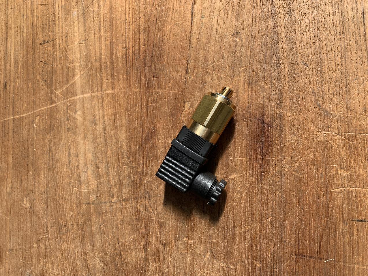 3141261 Grove GMK 6300L PRESSURE SWITCH