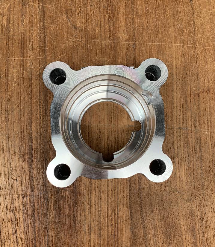 3141869 Grove GMK HOUSING
