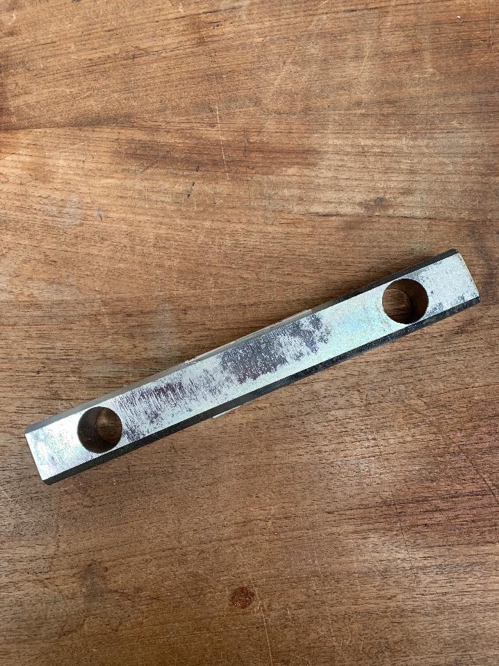 3151214 Grove GMK 3055 LOCK