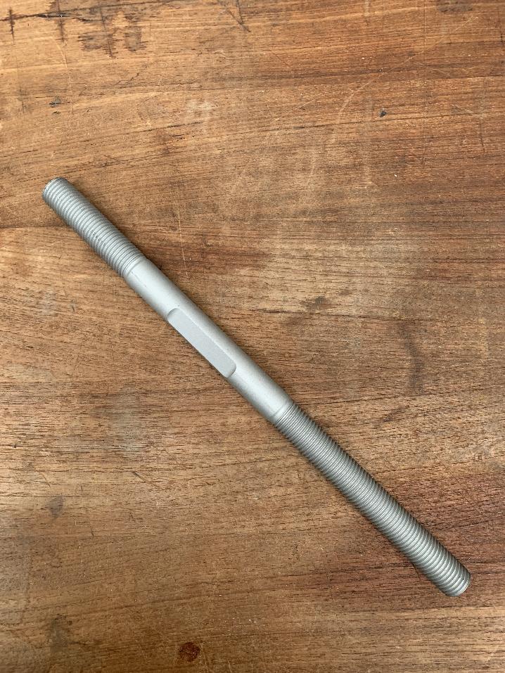 3151215 Grove GMK 3055 THREADED BOLT M22X375