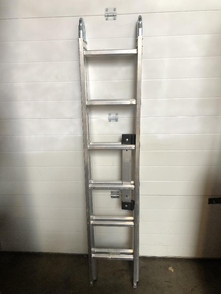 3188523 Grove GMK 5130-2 HOLDING LADDER