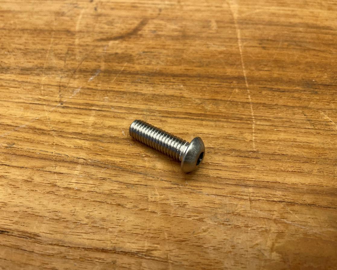 3315222 Grove GMK 3055 PAN HEAD SCREW M8X25