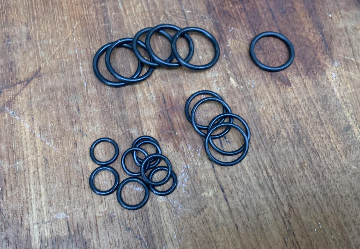 3316424 Grove GMK 6300 SET OF SEALS