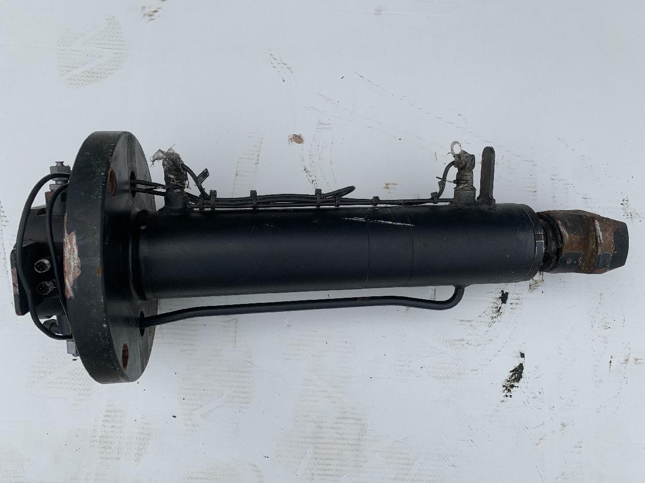 3319519-U Grove GMK 3050 V3 LIFTING CYLINDER