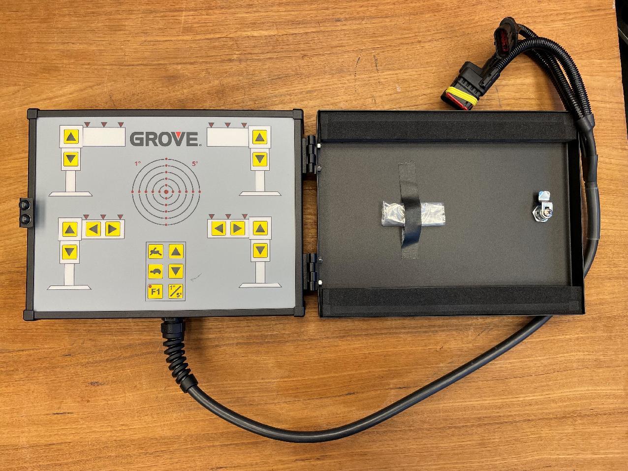 3320600 Grove GMK 4075 CONTROL UNIT, OUTRIGGERS 
