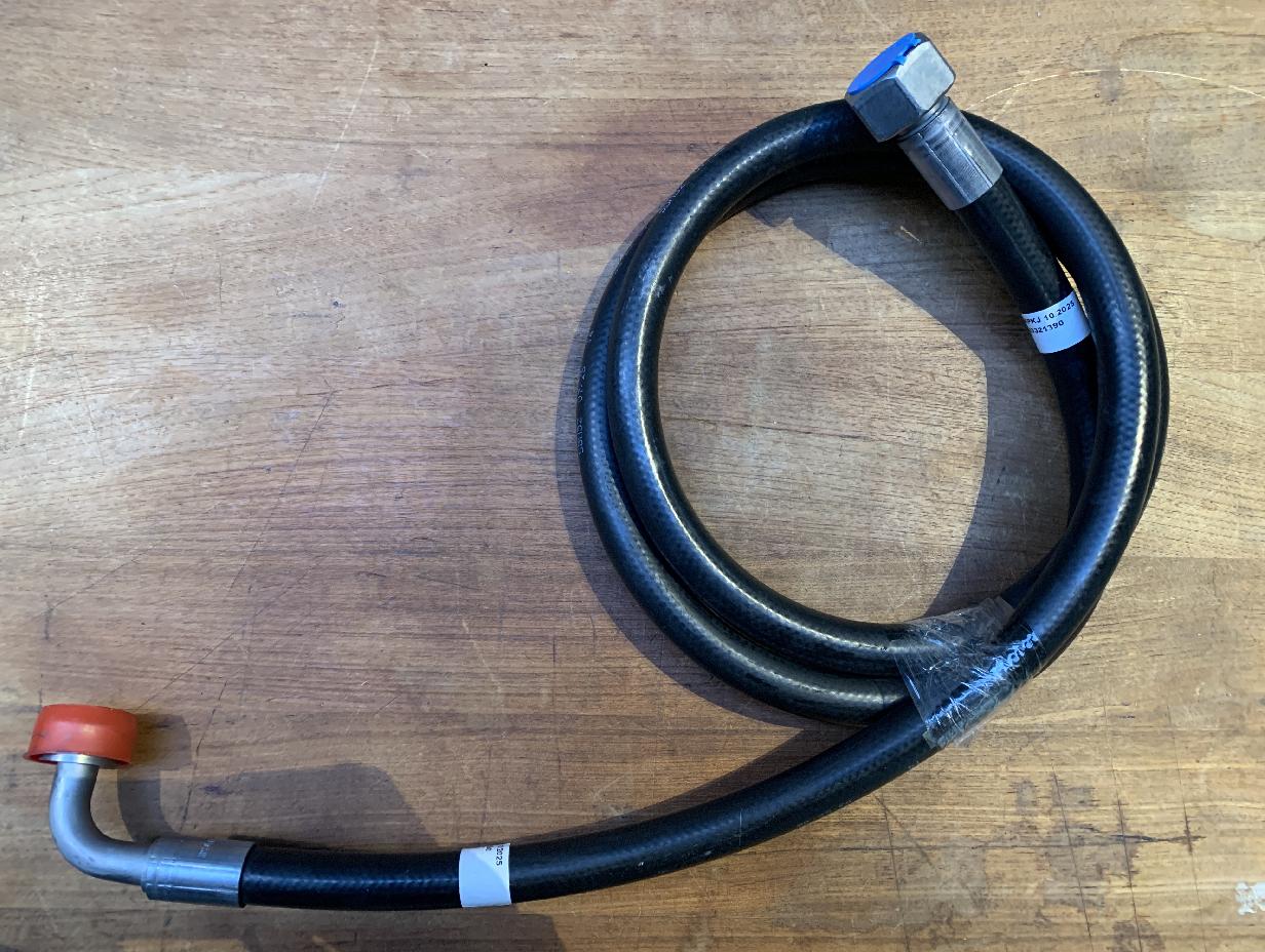 3321390 Grove GMK 4080-1 HOSE