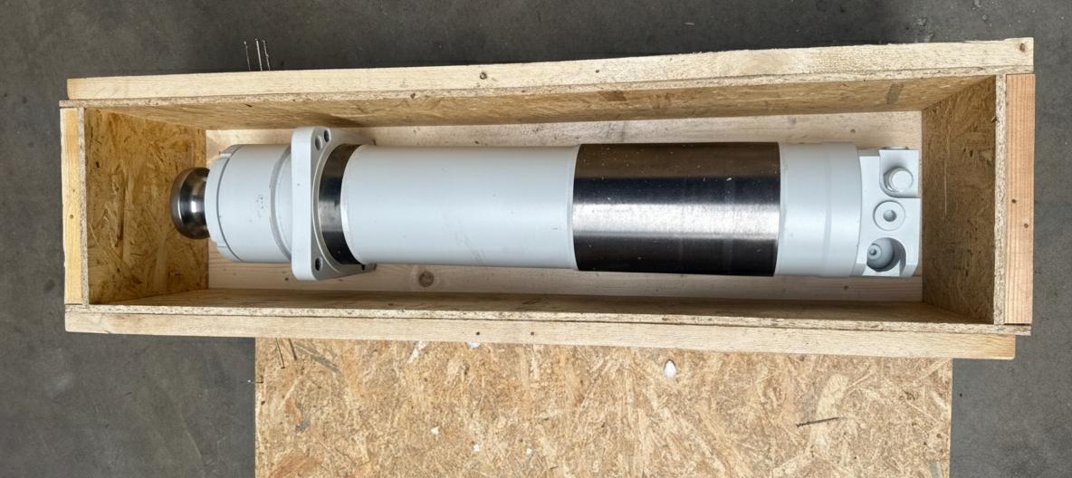 3321661 Grove GMK 5170 OUTRIGGER CYLINDER