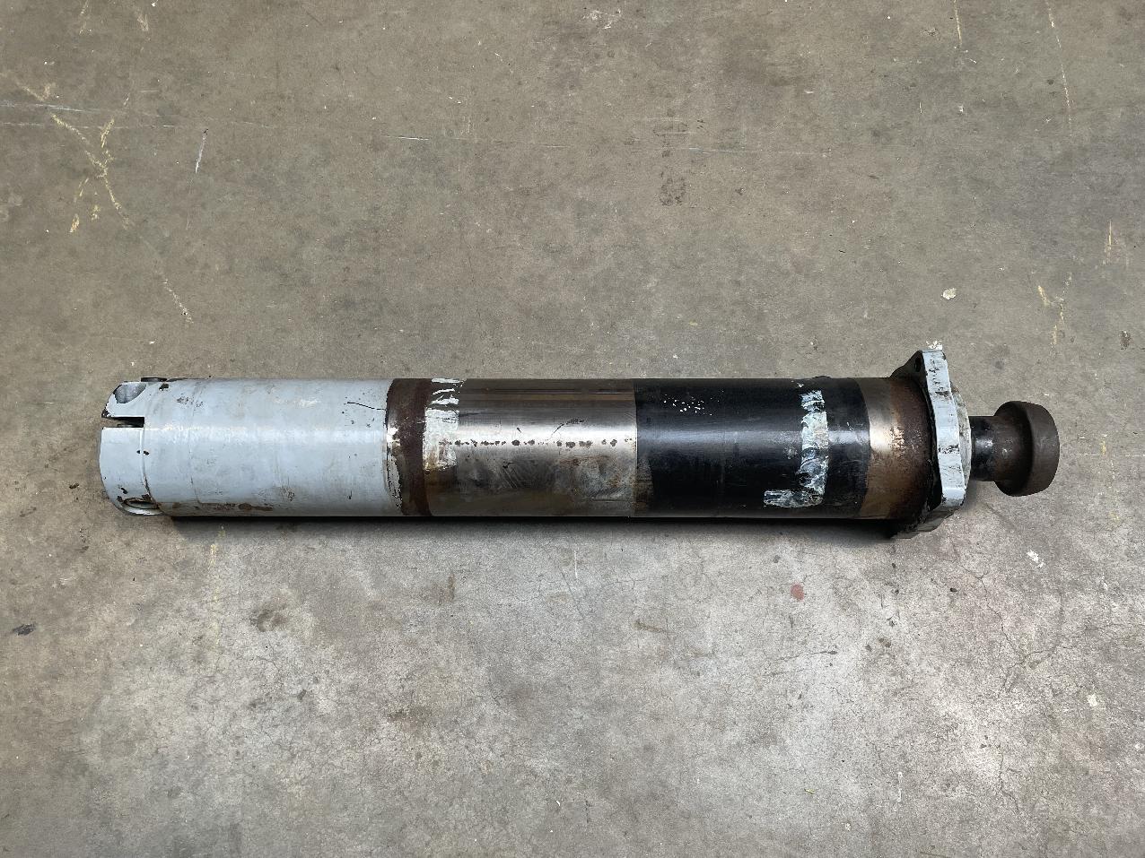3325580-R Grove GMK OUTRIGGER CYLINDER-REFURBISHED