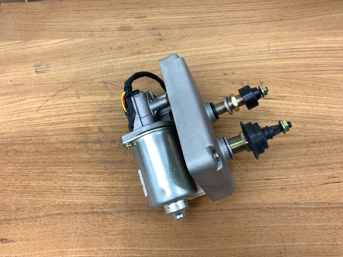 3326120 Grove GMK 2035 WIPER MOTOR CPL.