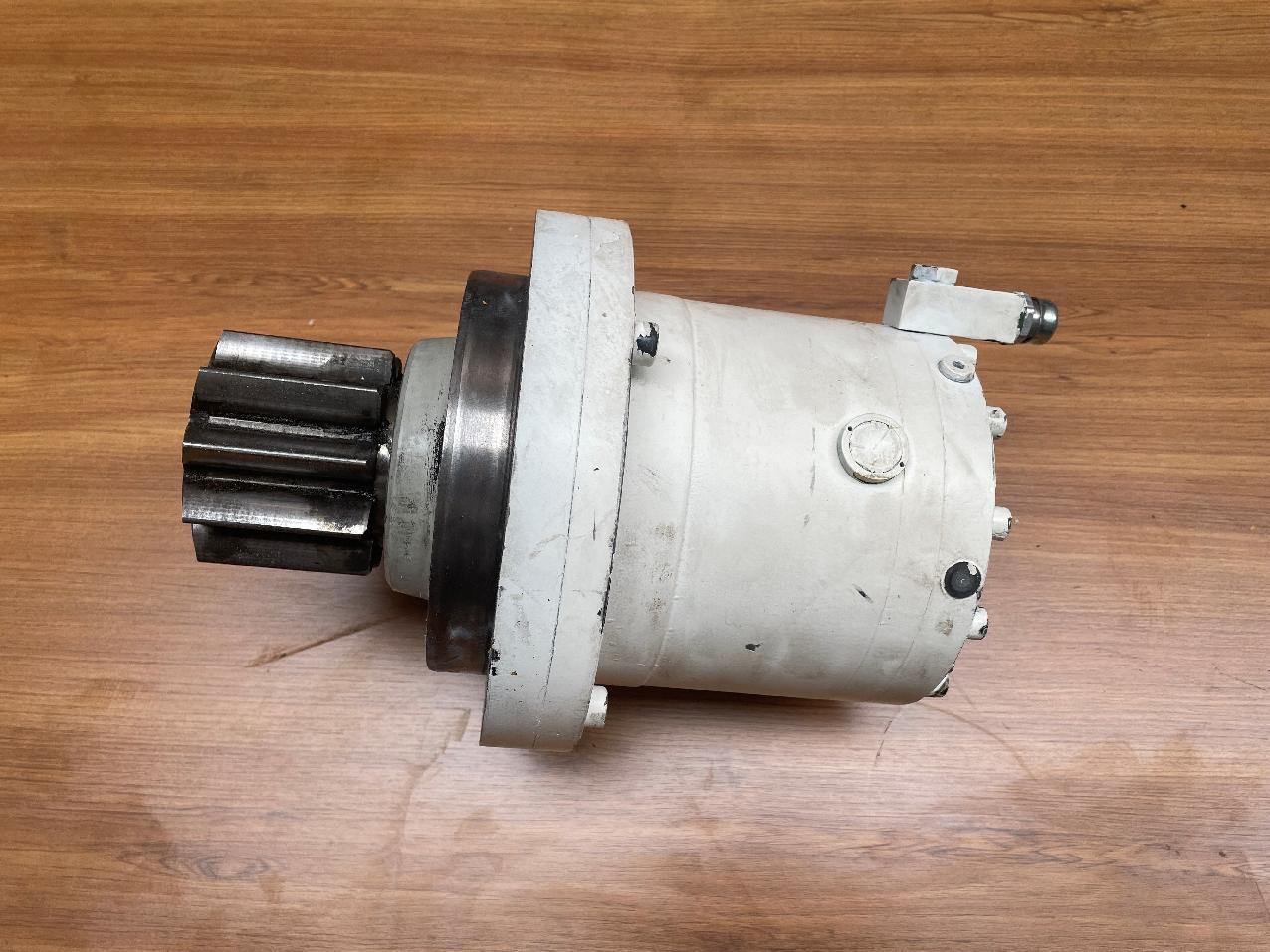 3328081-R Grove GMK 7450 STANDARD GEAR UNIT-REFURBISHED
