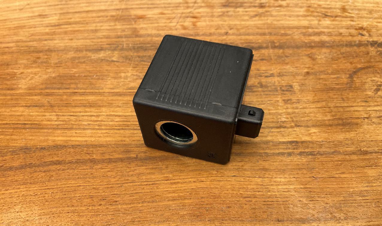3328231 Grove GMK 4100 SOLENOID-COIL