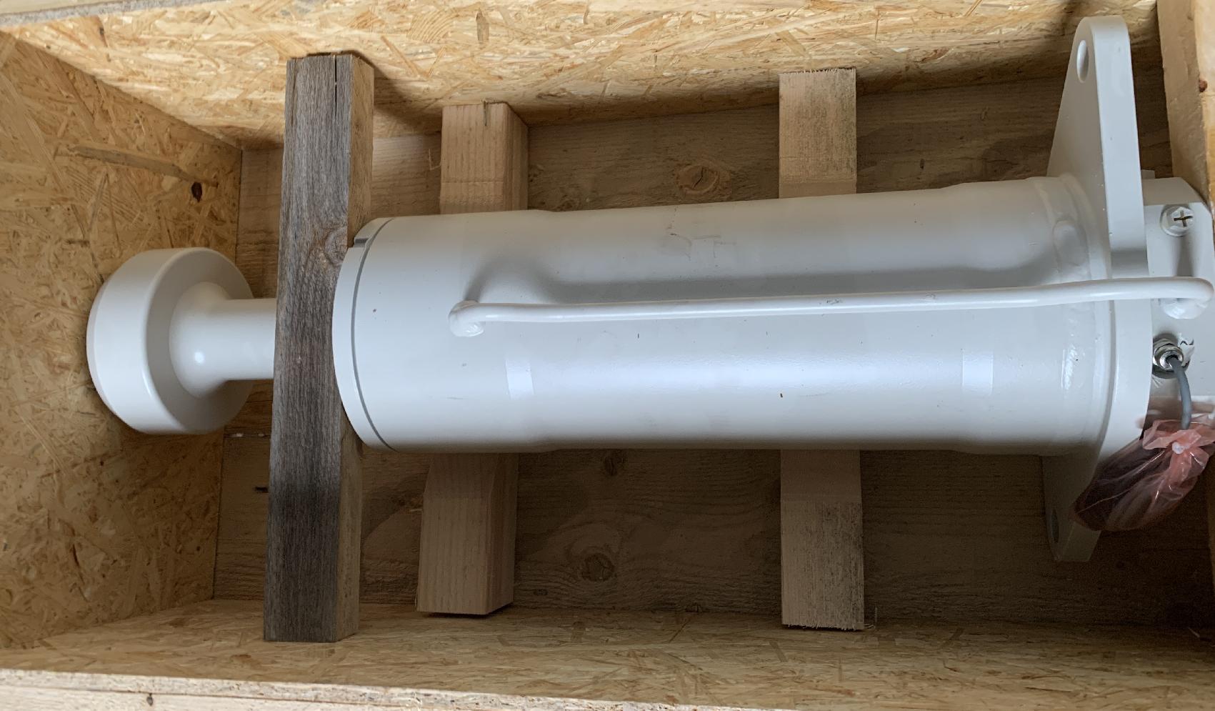 3329421 Grove GMK 5170 COUNTER WEIGHT CYLINDER