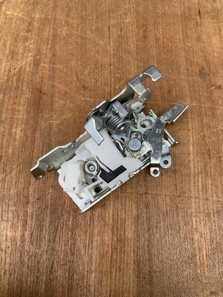 4155291 Grove GMK 5130-2 LOCK LEFT HAND