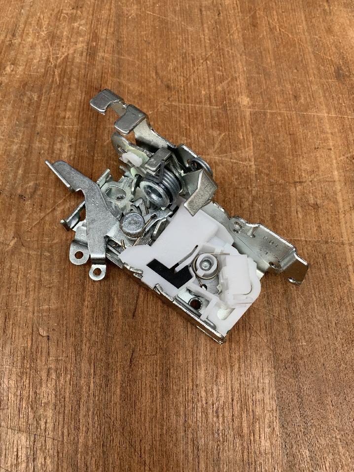 4155292 Grove GMK 5130-2 LOCK RIGHT HAND