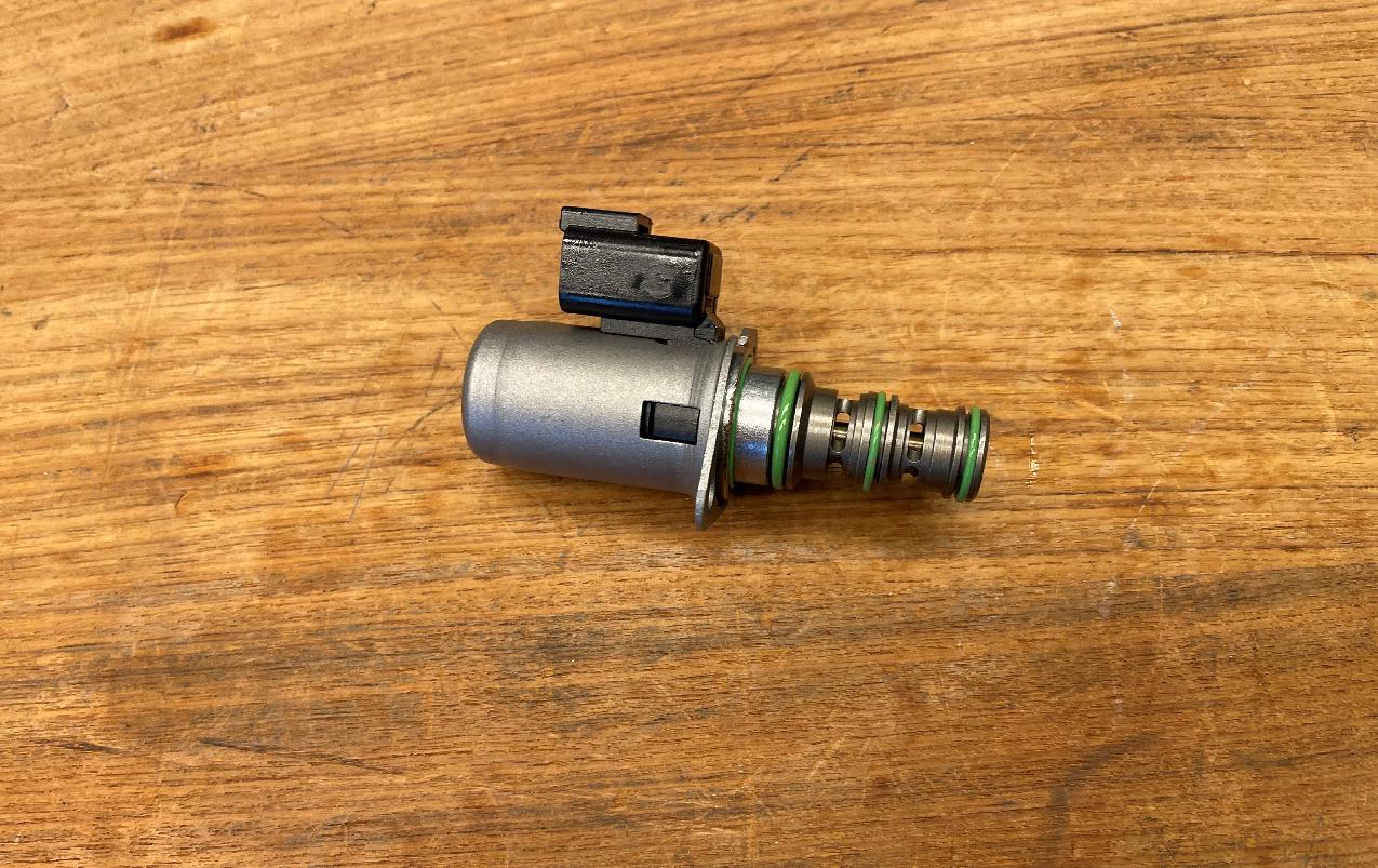 4157101 Grove GMK 3/2-WAY-SOLENOID VALVE
