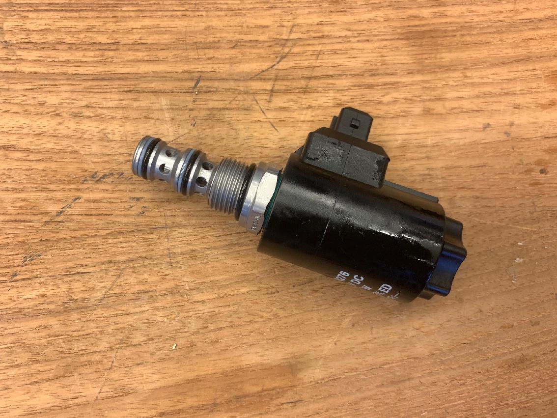 4159367 Grove GMK 3050-1 3/2 WAY VALVE