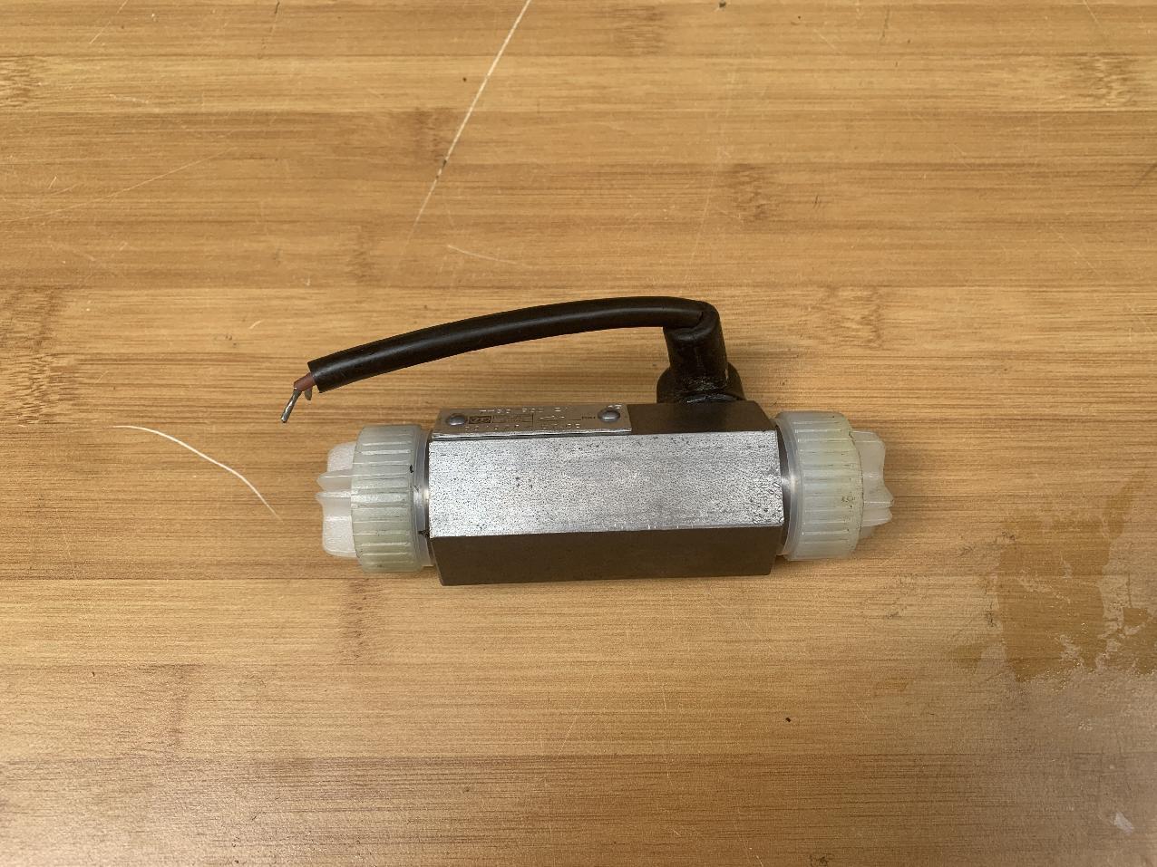 4362013 Grove GMK FLOW INDICATOR