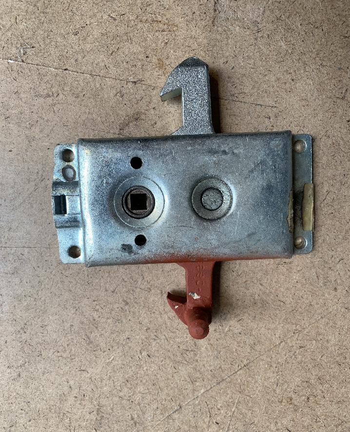 6585000176 Grove AT / RT / GMK SLIDING DOOR LOCK - REWORK