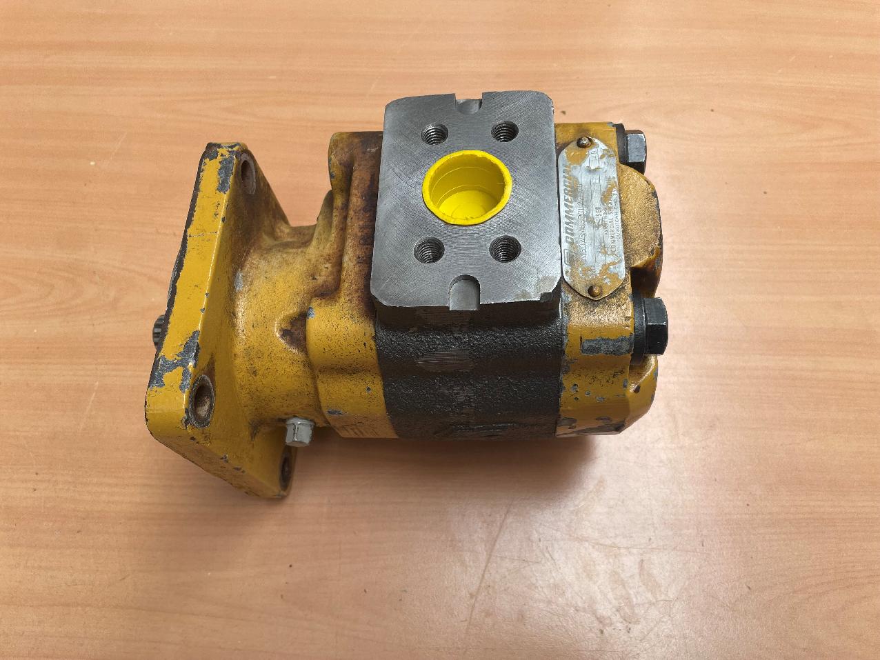 7632000032 Grove AT / RT / GMK HYDRAULIC MOTOR