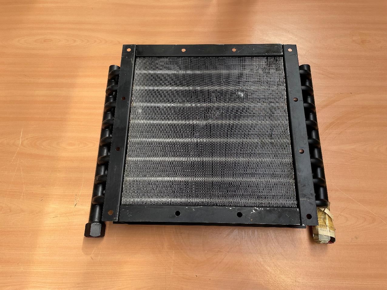 7726000137 Grove AT / RT / GMK OIL COOLER