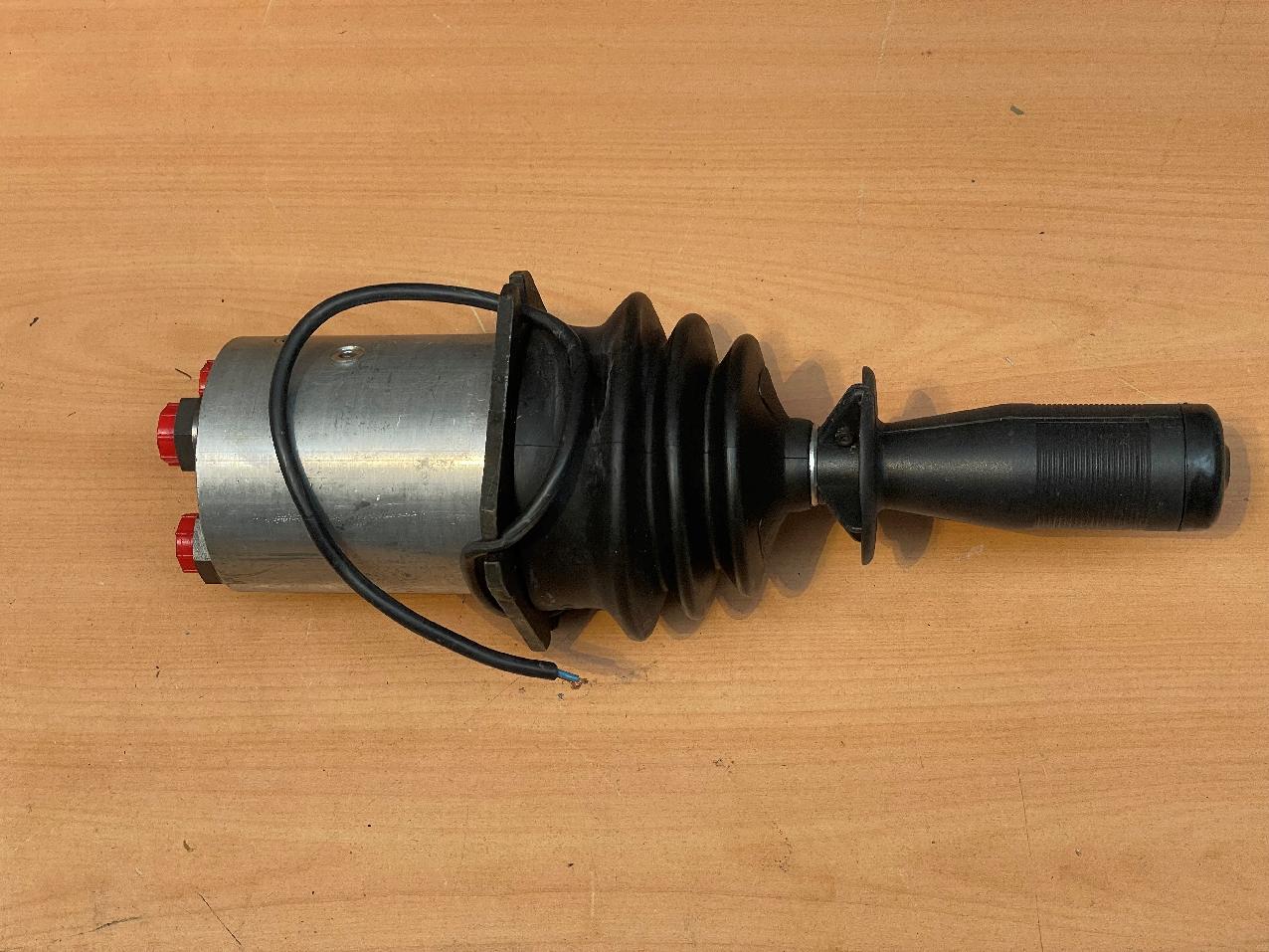 8422766 Grove GMK VALVE CONTROL
