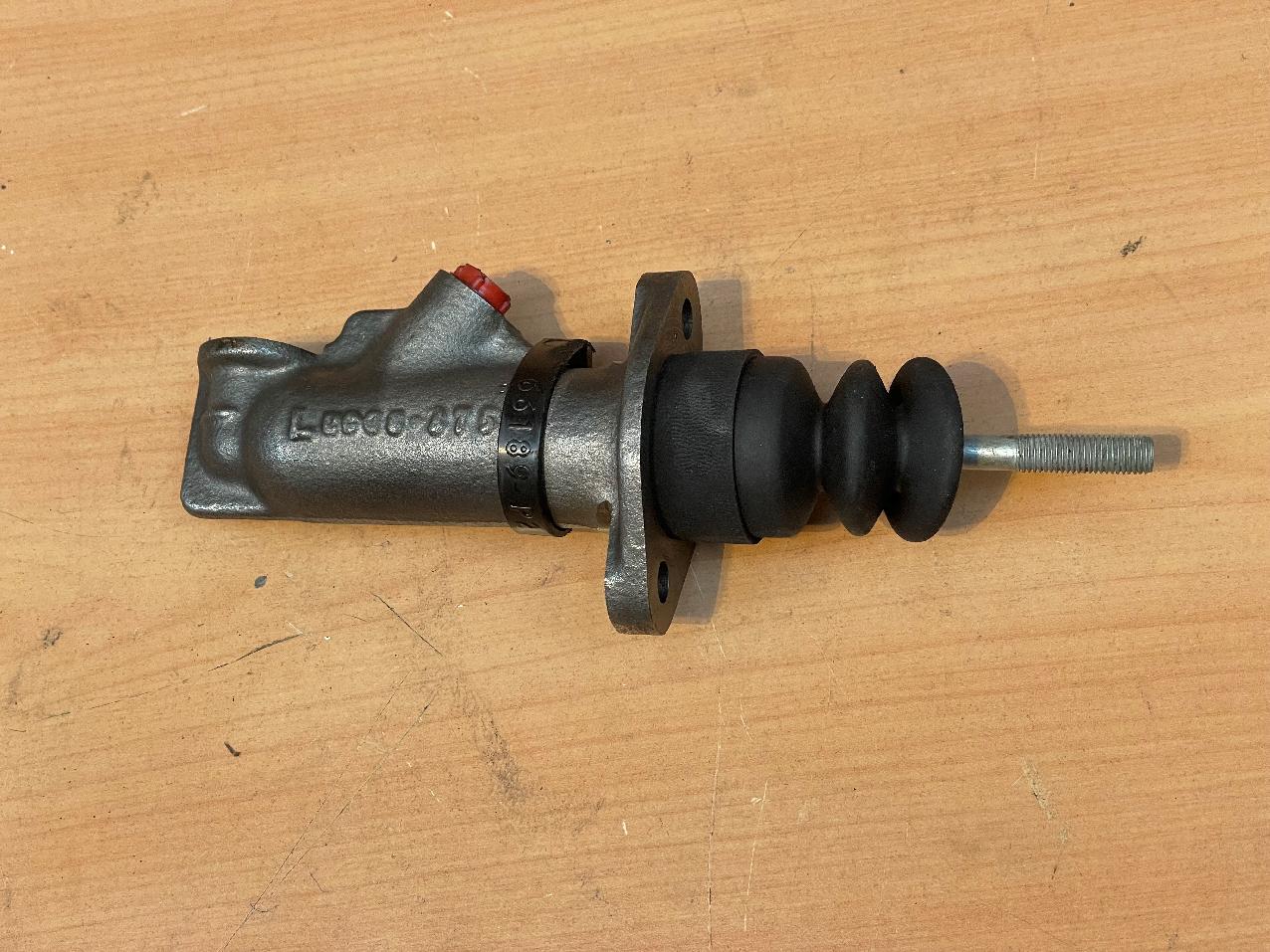 8577643 Grove GMK MASTER CYLINDER