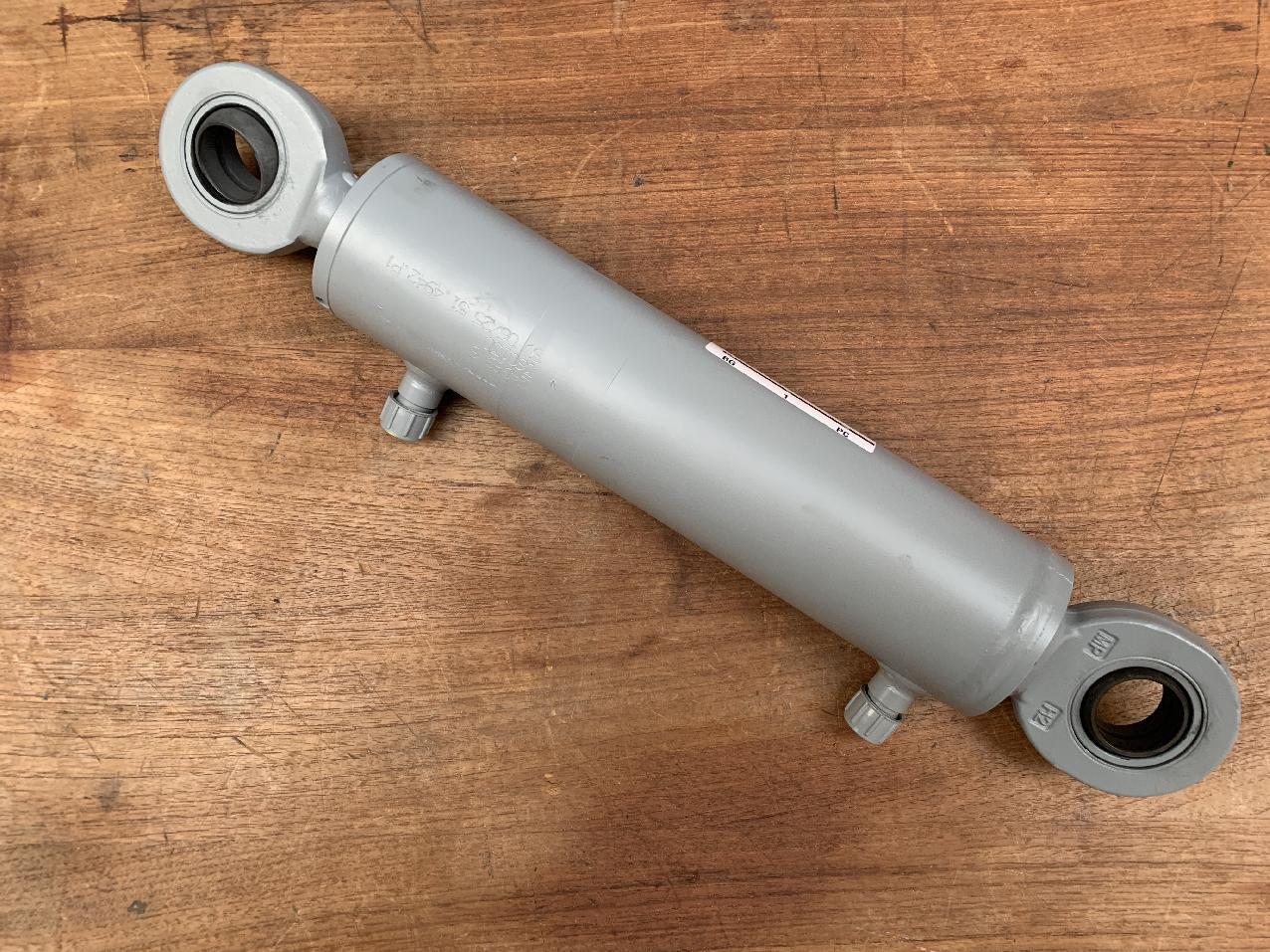 9049112842 Grove RT 540E CYLINDER ASSY. STEER