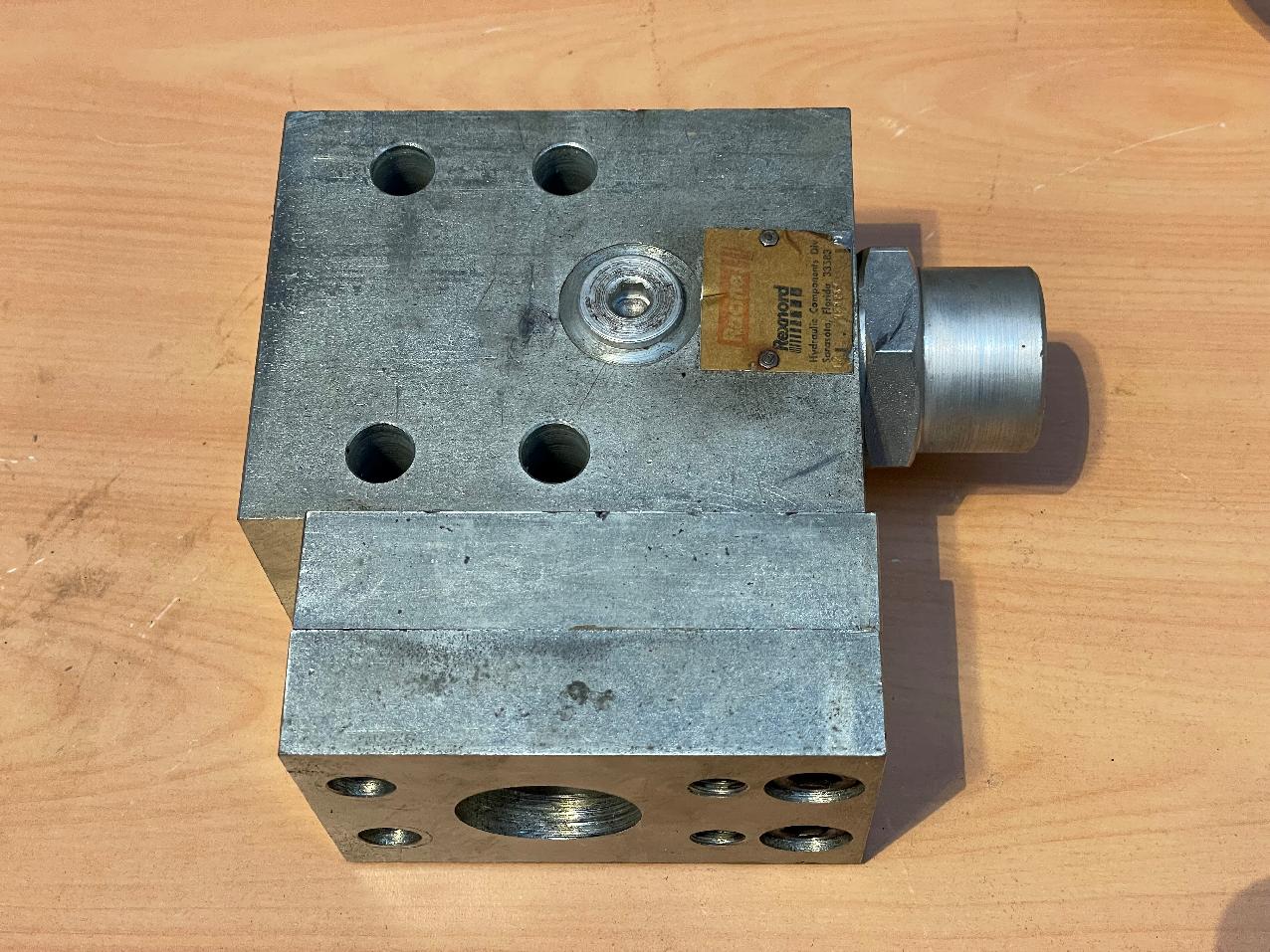 9372990316 Grove GMK VALVE BLOCK / RING