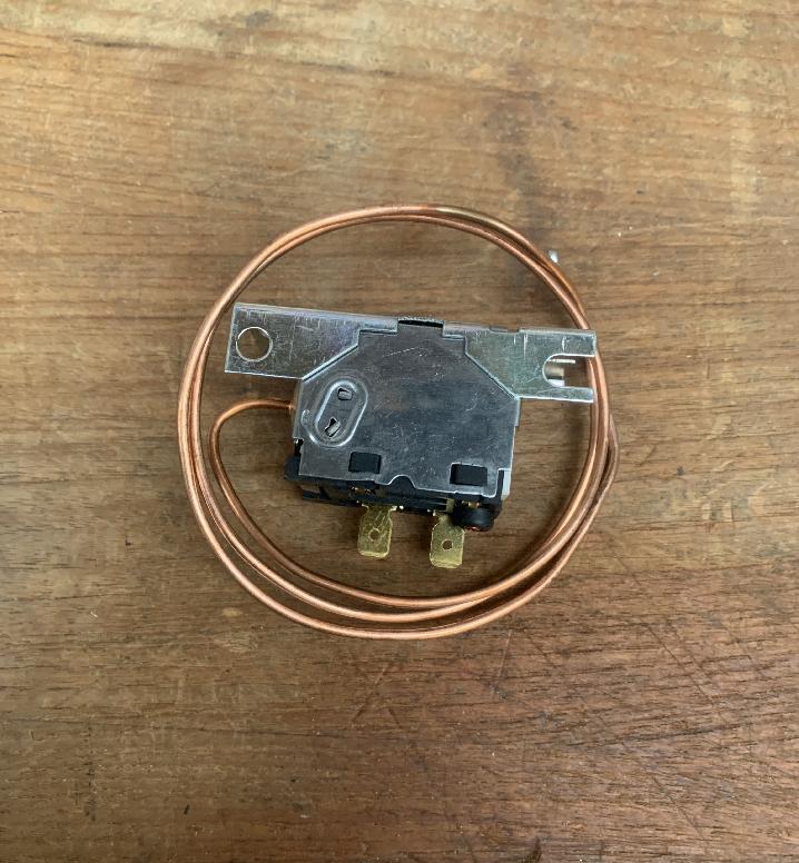 9515102838 Grove RT 650 E THERMOSTAT