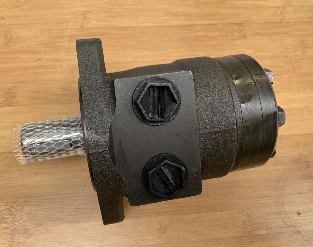 9576101395 Grove RT 540E MOTOR ASSY. HYD,