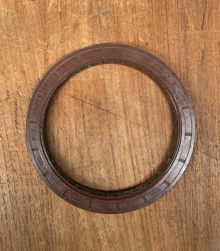 9904109139 Grove RT 650 E SEAL, OIL
