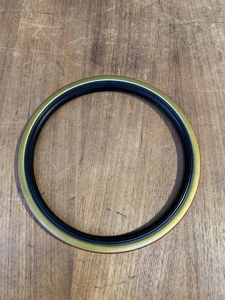 9974102190 Grove RT 540E SEAL, OIL
