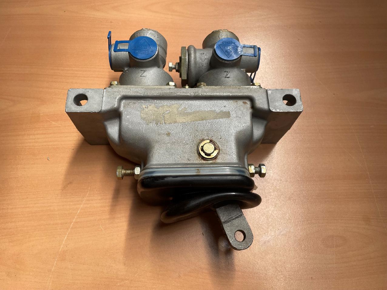 GR176 Grove GMK VALVE 320006501