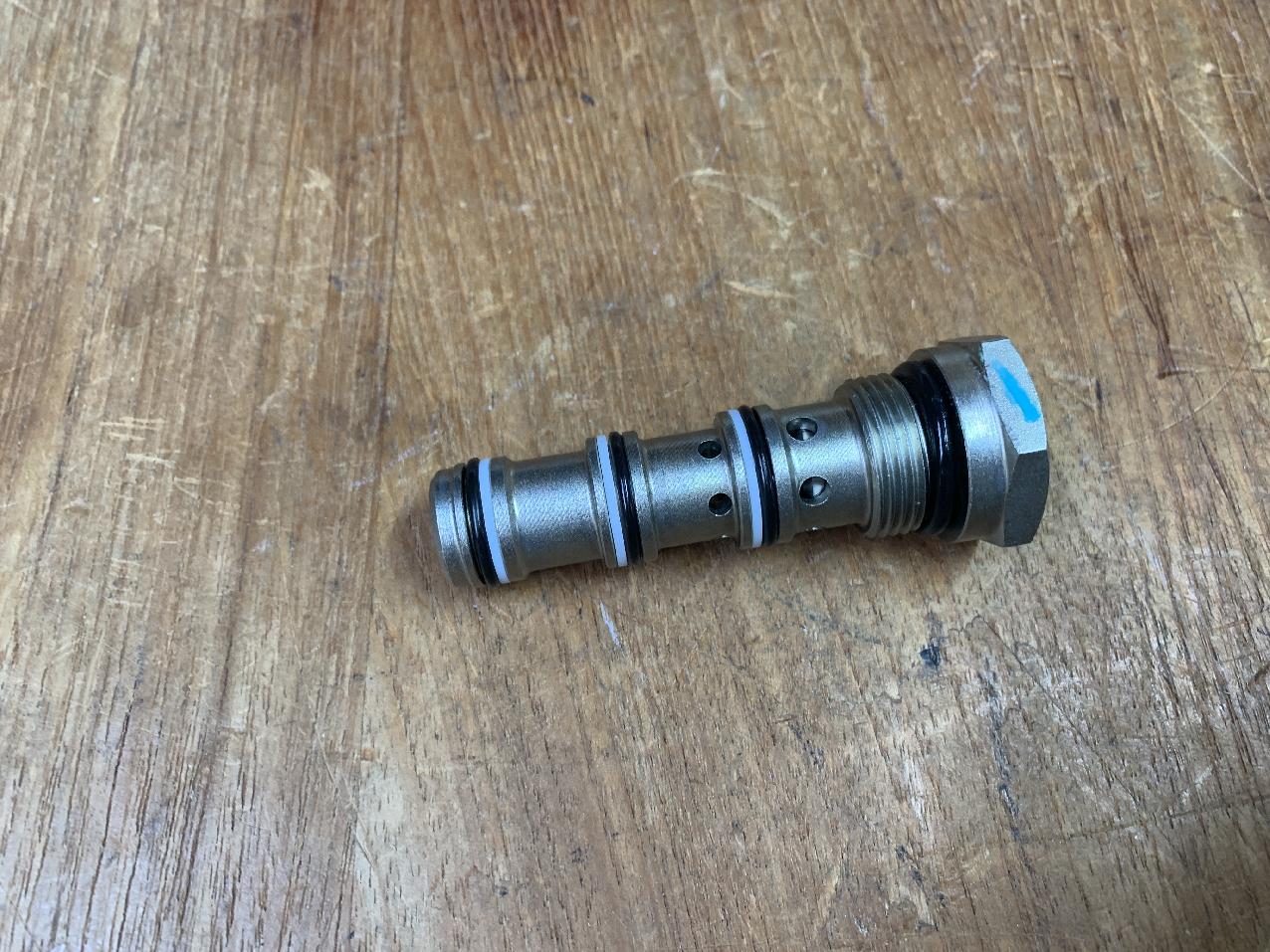 P6743337 Demag AC CYLINDER VALVE